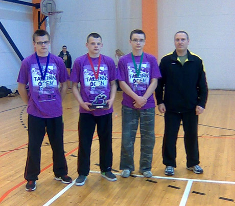 Imtynininkai parsivežė po medalį