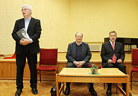 Algirdas Brazauskas. Žmogus laiko taikinyje