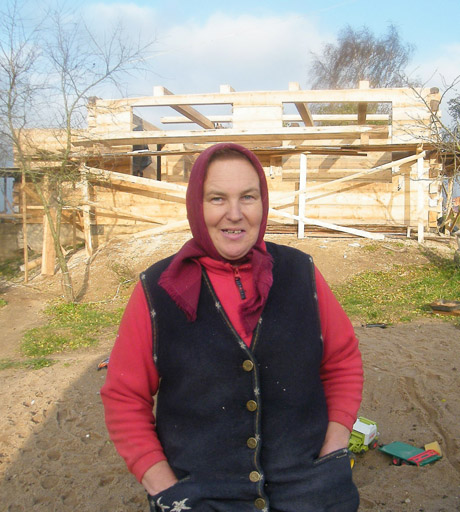 Žmo­nių ge­ru­mas šei­mą ke­lia nau­jam gy­ve­ni­mui