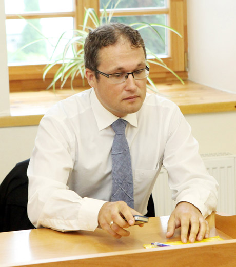 Etikos komisiją sudomino pasivažinėjimai valdiškais automobiliais