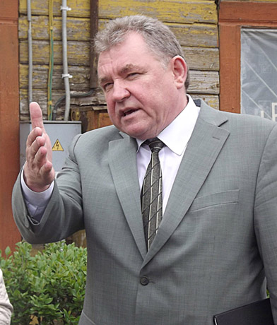 Valdininkai solidarūs su pinigais, o ne su tauta