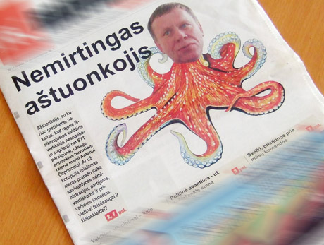 Aštuonkojo įvaizdis išspyrė iš partijos