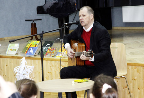 Vals­ty­bę  iš­gel­bės vai­kai