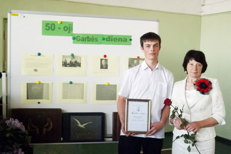 Mokinys pakėlė kaimo mokyklą į aukštumas