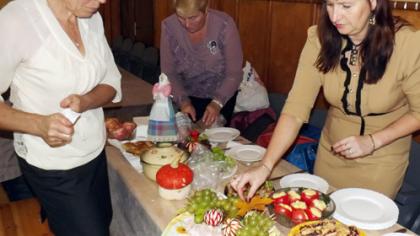 Rudens gėrybės nuklojo stalus