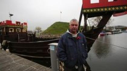 Kapitonas nuo skolų spruko per audrą