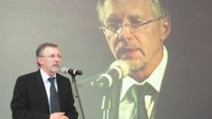 Premjerų žentai atsipirkdavo išgąsčiu