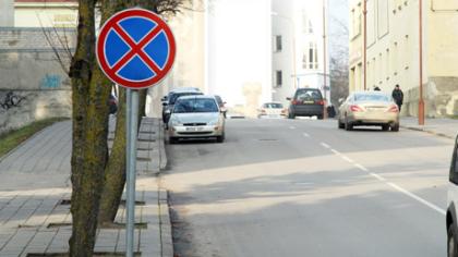 Draudžiamasis ženklas ir baudos negąsdina