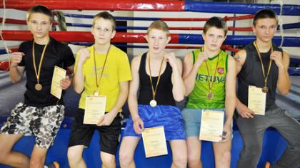 Medalius laimėjo penki boksininkai