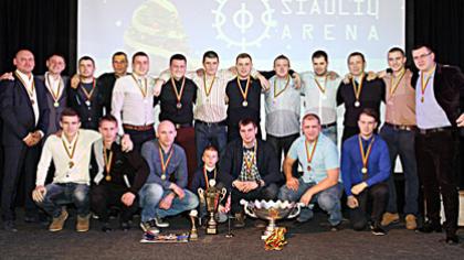 Futbolininkai šventė sezono uždarymą